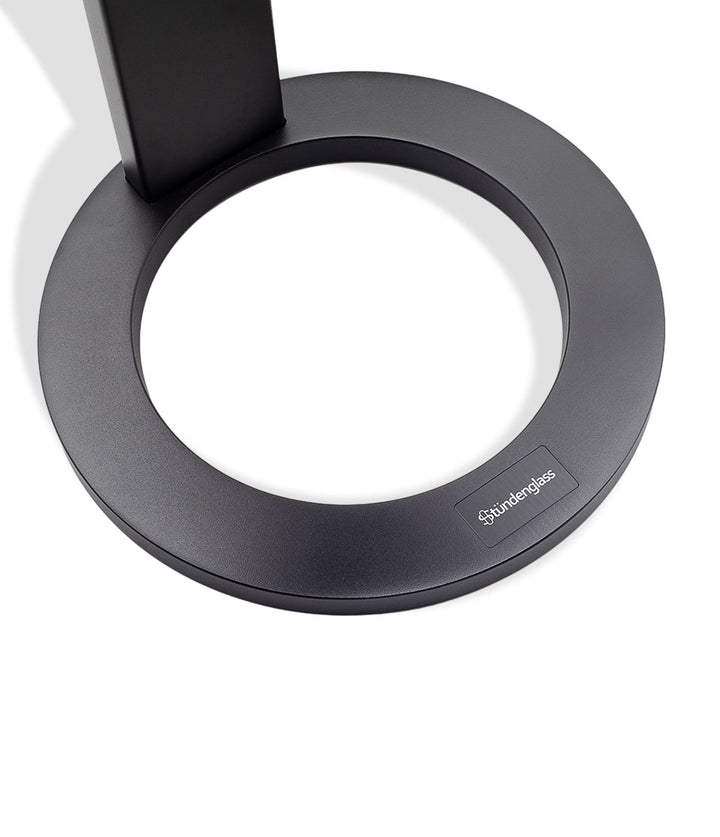 Stündenglass Gravity Infuser black stand on white background